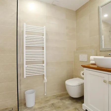 Bed & Breakfast Skoblar