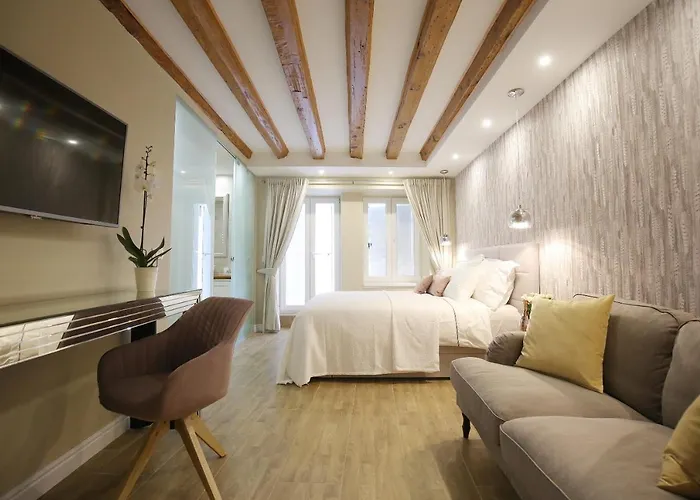 Bed and Breakfast Skoblar 4*